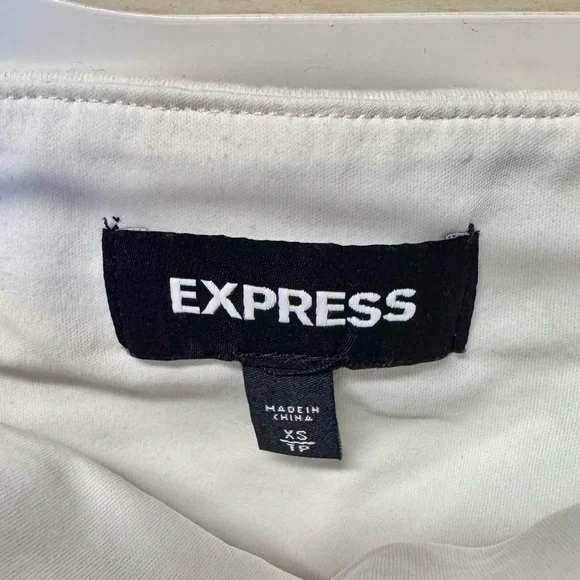 Express Embellished Mini Skirt with Geometric Design - Picture 5 of 7